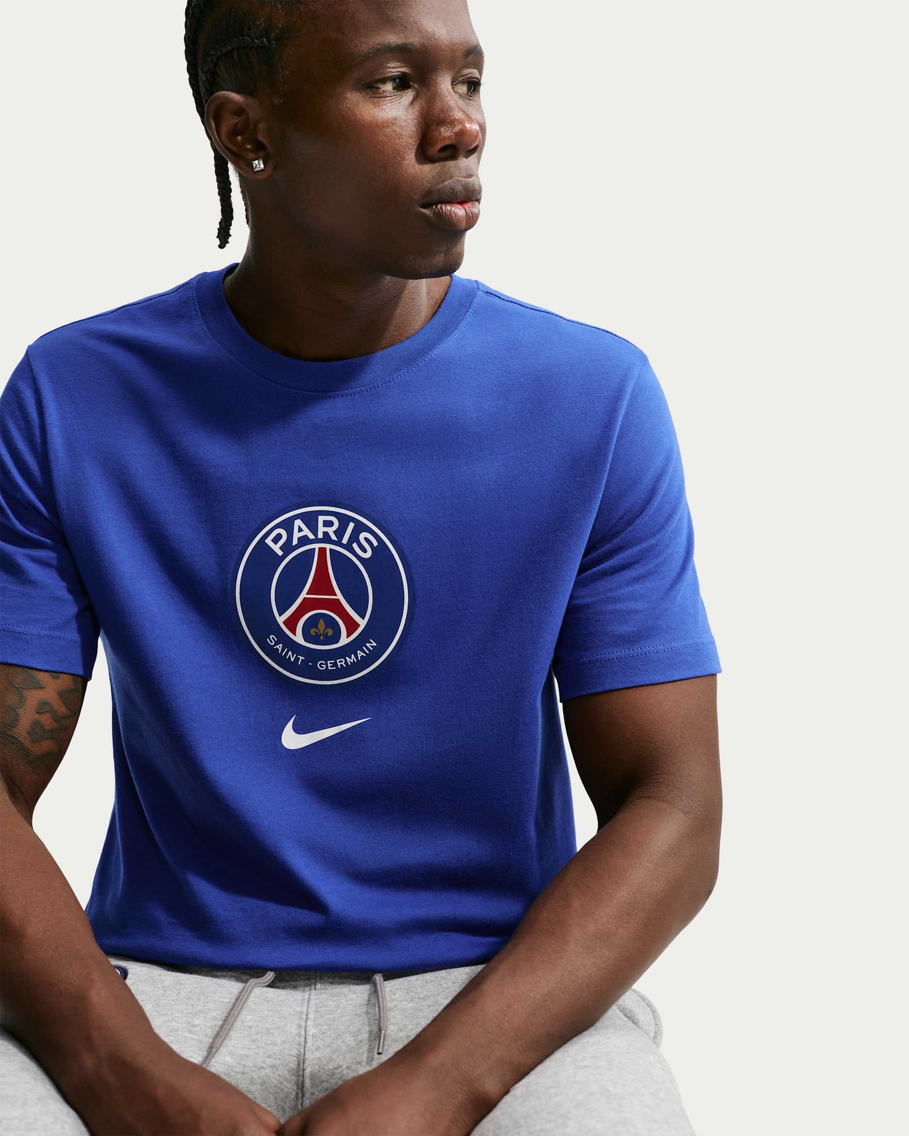 Paris Saint-Germain Men's Nike Football T-Shirt. Nike ID